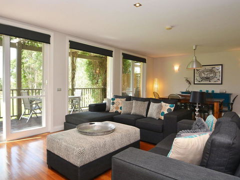 Villas Venticuatro (Sleeps 24) Resort Condos Located Within Cypress Lakes Resort (nothing Is More Central) - Accommodation Search 0