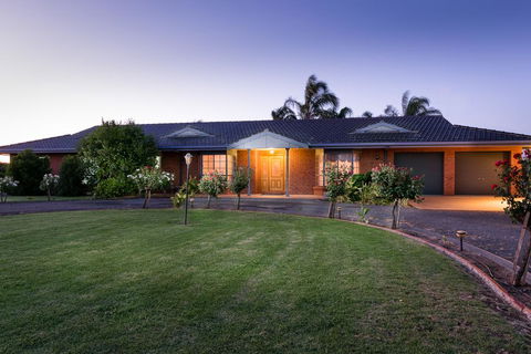 Vineyard Retreat Mildura - Accommodation Search 0