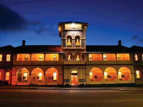 Vue Grand Hotel - Accommodation Search 0