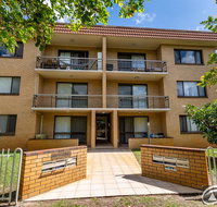 Walk to Surf Beach Club and Shops - Sands Court Boyd St Woorim - Accommodation Search