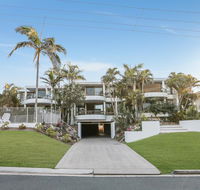 Walk to the beach Sunshine Beach - Accommodation Search