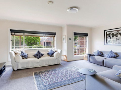 Walling-Clifton Gardens - Backing Onto Golf Course - Accommodation Search 0