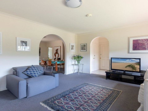 Walling-Clifton Gardens - Backing Onto Golf Course - Accommodation Search 2
