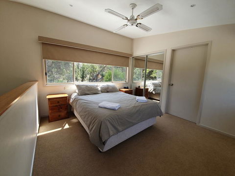 Waterfront Retreat At Wattle Point - Accommodation Search 3