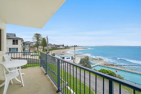 Waterfront Unit, Unit 2 - Accommodation Search 1