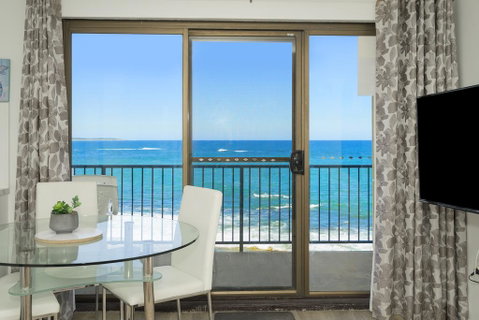 Waterfront Unit, Unit 2 - Accommodation Search 0