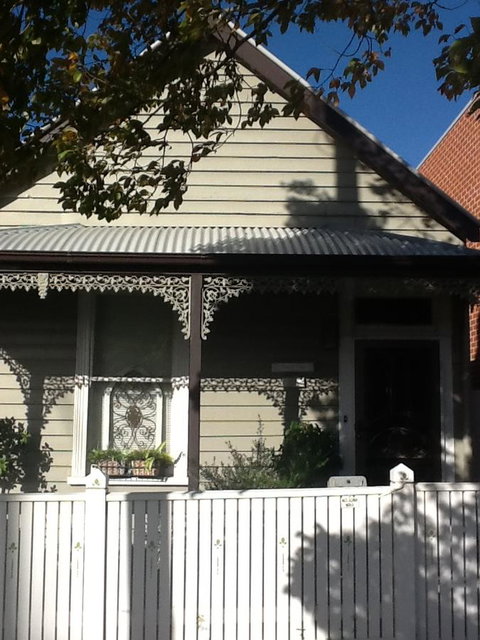 Redruth Cottage - Accommodation Search 0