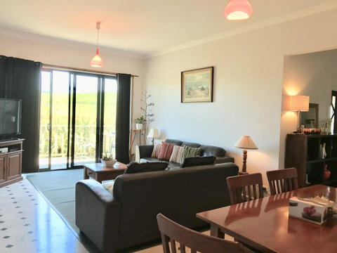 Hillâ€™s Creek Holiday Home - Accommodation Search 11