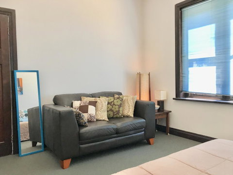 Hillâ€™s Creek Holiday Home - Accommodation Search 13