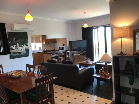 Hillâ€™s Creek Holiday Home - Accommodation Search 8