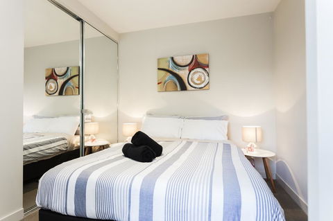 Complete Host 50 Claremont St Apartments - Accommodation Search 15