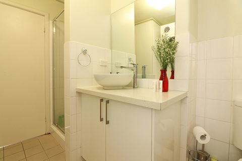 Colour Pop Fitzroy - 3 Bedroom Pet Friendly - Accommodation Search 20
