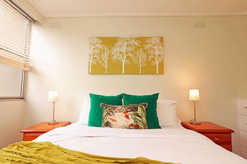 Colour Pop Fitzroy - 3 Bedroom Pet Friendly - Accommodation Search 15