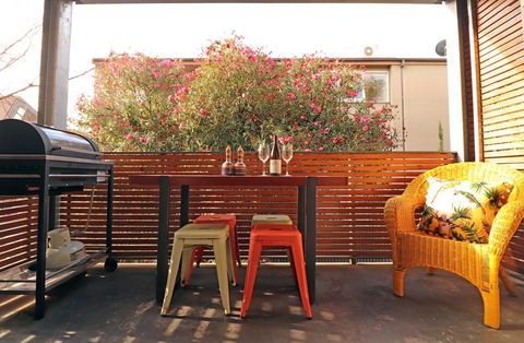 Colour Pop Fitzroy - 3 Bedroom Pet Friendly - Accommodation Search 8