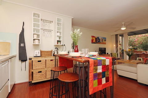 Colour Pop Fitzroy - 3 Bedroom Pet Friendly - Accommodation Search 0