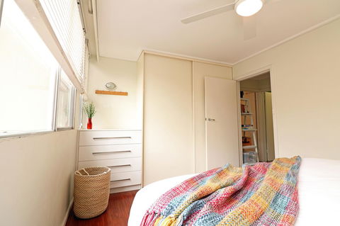 Colour Pop Fitzroy - 3 Bedroom Pet Friendly - Accommodation Search 12