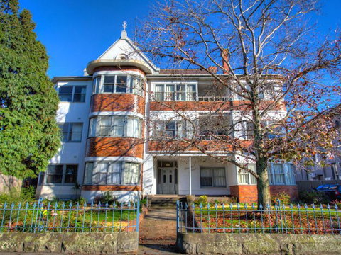 Rooftops - Accommodation Search 19