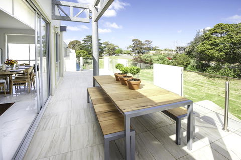 Phillip Island Towers - Accommodation Search 3