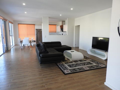 Phillip Island Towers - Accommodation Search 14