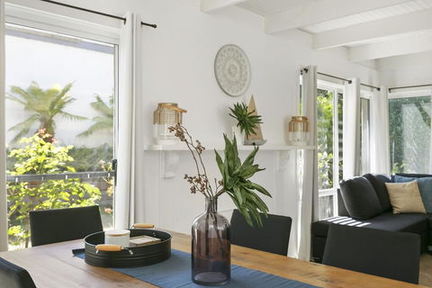 Mysa Anglesea Sleeps 7 WiFi SmartTV Cafes Shops - Accommodation Search 1
