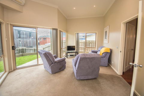 The Pitch - Accommodation Search 32