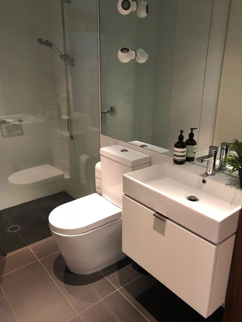Fantastic Southbank Apartment - Accommodation Search 8