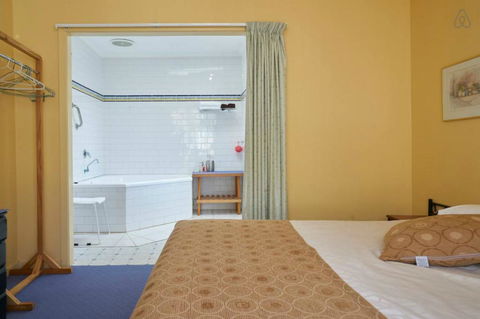 Cottages For Two - Accommodation Search 8
