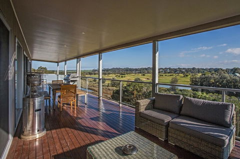 Saltwater Breeze Retreat - Accommodation Search 7