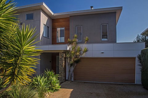 Saltwater Breeze Retreat - Accommodation Search 0