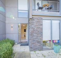 Stylish 3 Bedroom Condo - Accommodation Search