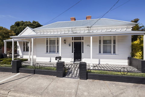 Montabella - Accommodation Search 0