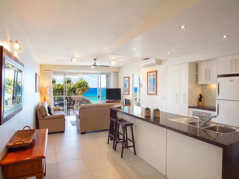 La Mer Sunshine Beachfront - Accommodation Search 3