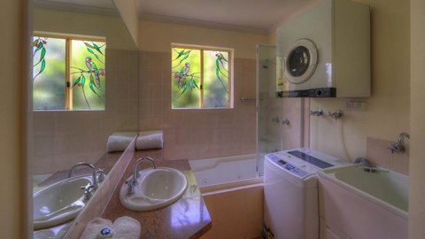 Rainbow Getaway Holiday Apartments - Accommodation Search 29