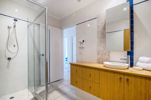 Sunseeker Holiday Apartments - Accommodation Search 4