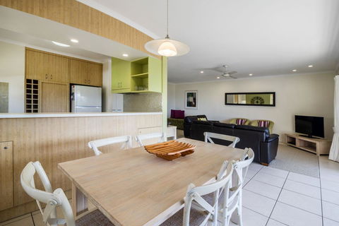 Sunseeker Holiday Apartments - Accommodation Search 2
