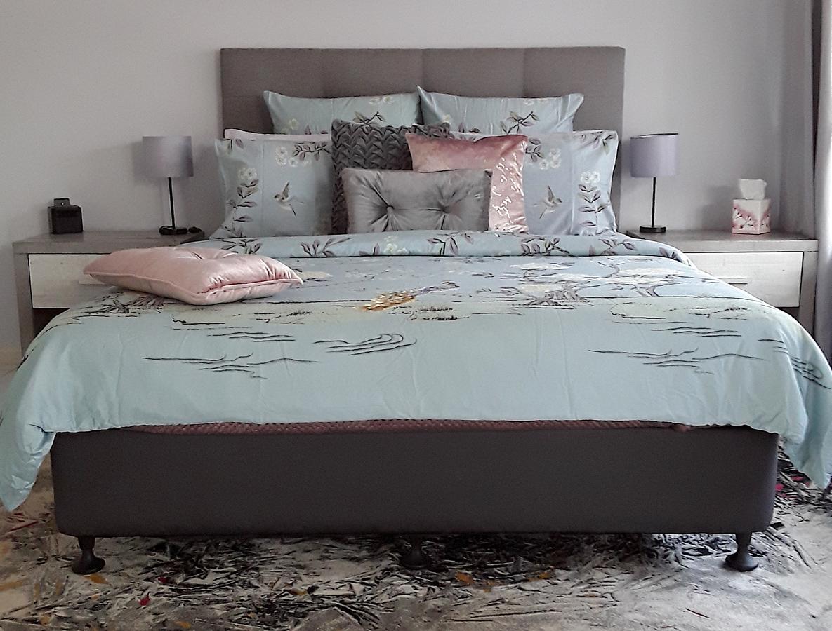Centenary Park QLD Accommodation Search