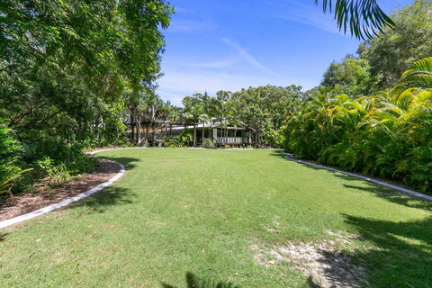 Coloured Sands - Rainbow Beach Resort - 5 Mins To Beach - Accommodation Search 21