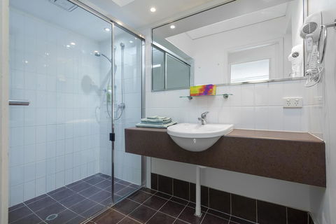 Coloured Sands - Rainbow Beach Resort - 5 Mins To Beach - Accommodation Search 9