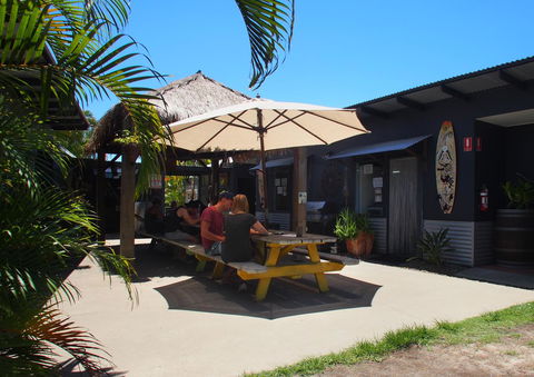 Backpackers At 1770 - Accommodation Search 11