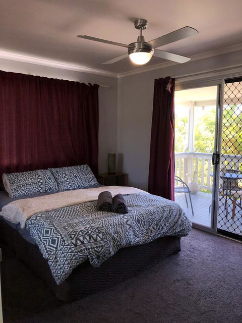 Backpackers At 1770 - Accommodation Search 7
