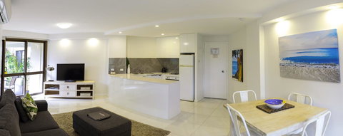 Ocean Breeze Resort - Accommodation Search 12