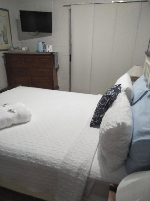 Salty Vibes Retreat - Accommodation Search 4
