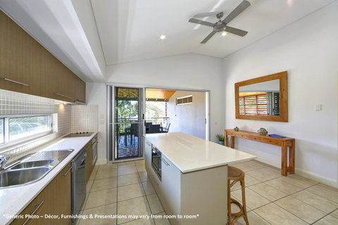 Sandcastles 1770 Motel & Resort - Accommodation Search 25
