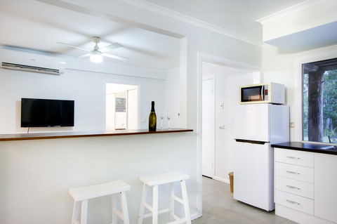 Airlie Beach Eco Cabins - Adults Only - Accommodation Search 8