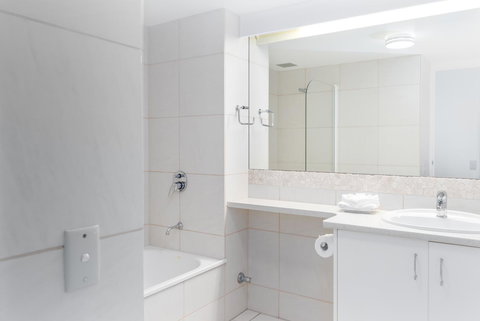 Noosa Hill Resort - Accommodation Search 30