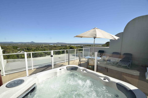 Noosa Hill Resort - Accommodation Search 1