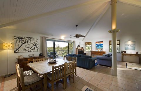 The Retreat Beach Houses - Accommodation Search 4