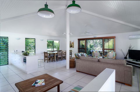 The Retreat Beach Houses - Accommodation Search 1