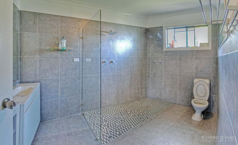 KiteSurf 1770 Beach House - Accommodation Search 3