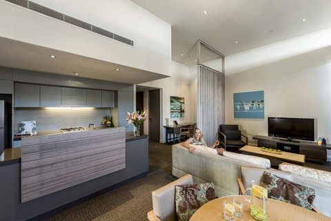 Oaks Redcliffe Mon Komo Suites - Accommodation Search 21